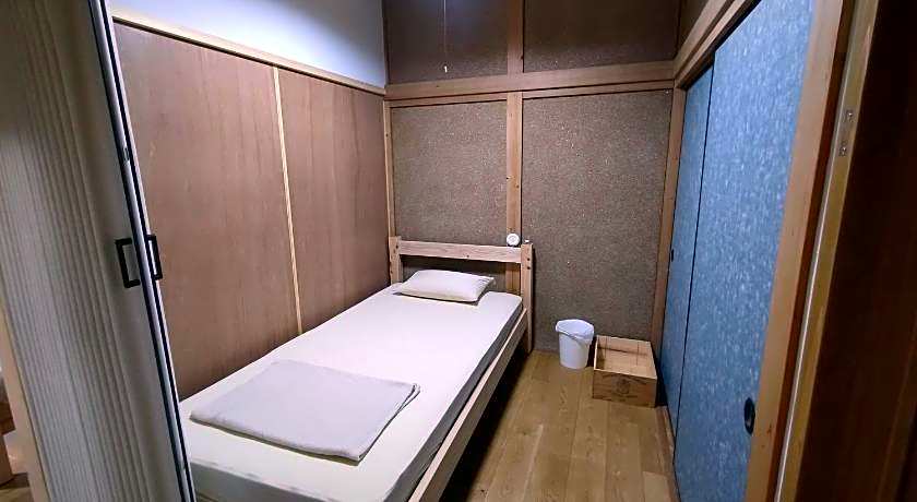 tonari