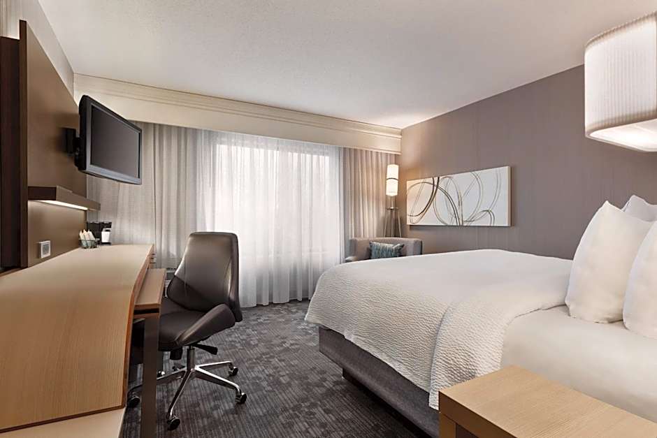 Courtyard by Marriott Topeka