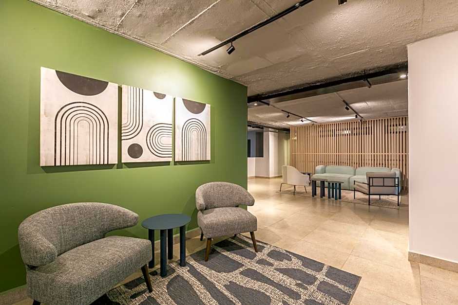 Stylish Stunner in Circa 205