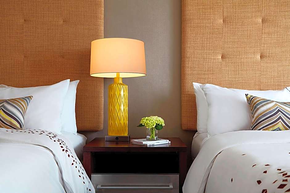 Renaissance by Marriott Columbus Downtown Hotel