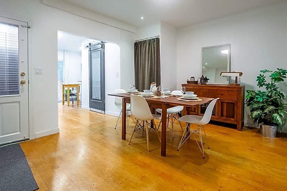 Multi-level Townhome Close to Christie Pits Park