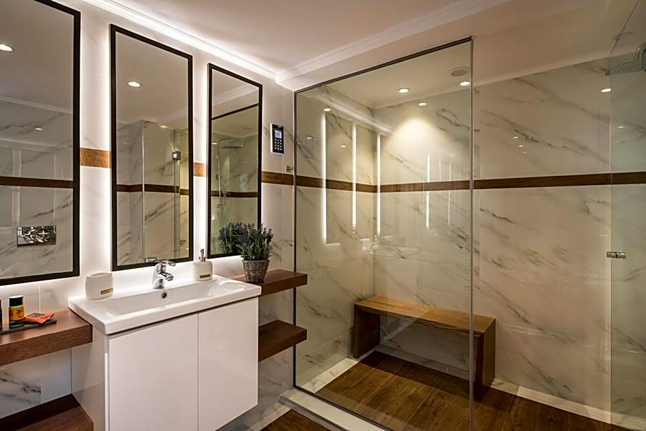 Sun Ray Luxury Apartments