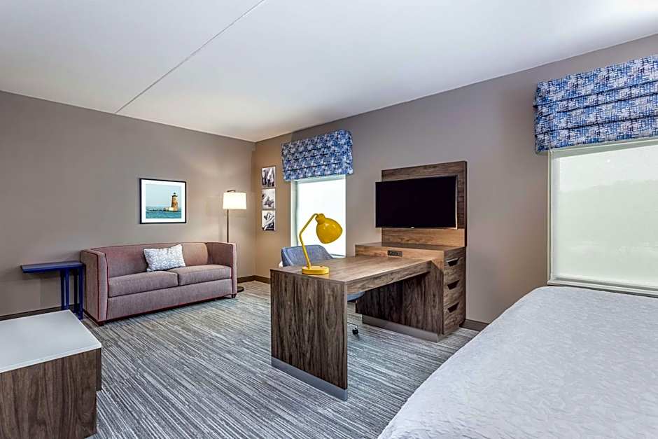 Hampton Inn & Suites Kittery-Portsmouth