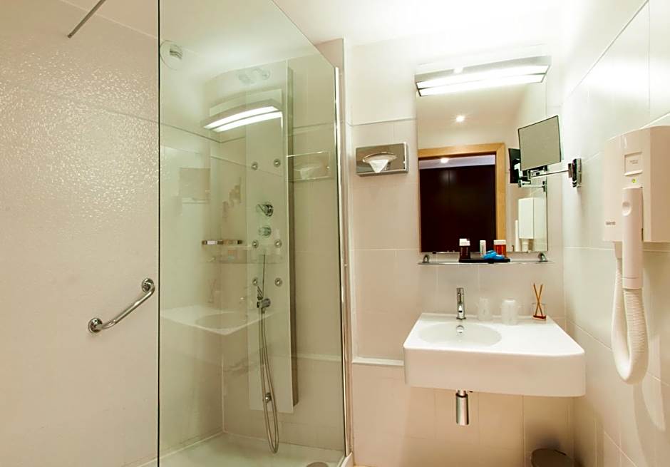 Hotel Montaigne And Spa