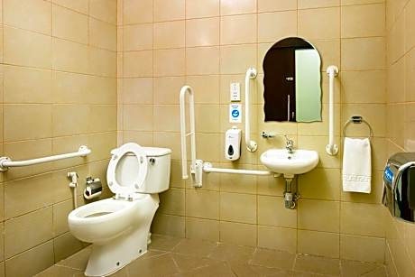 Queen Room - Disability Access