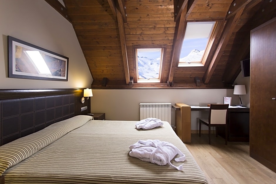 Fun Aragon Hills Hotel & Spa