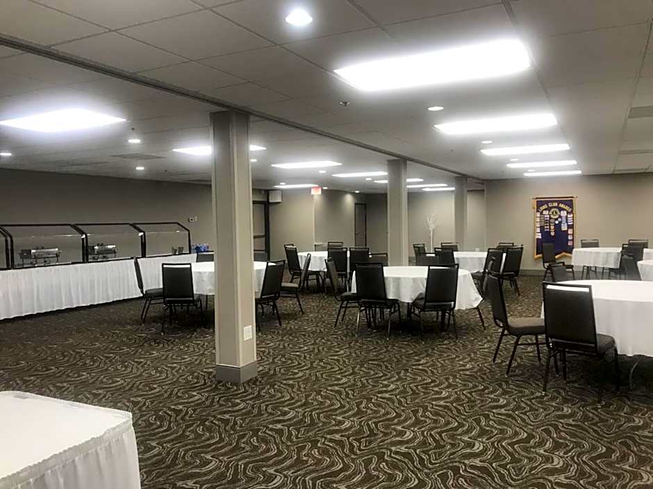 Country Inn & Suites by Radisson, Fargo, ND