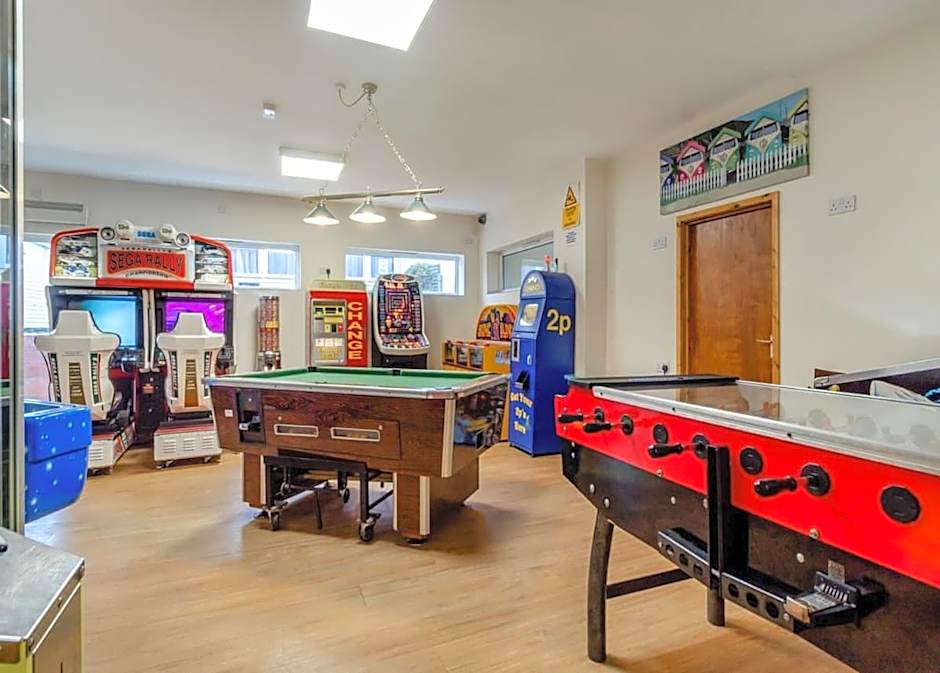 Castaways Holiday Park