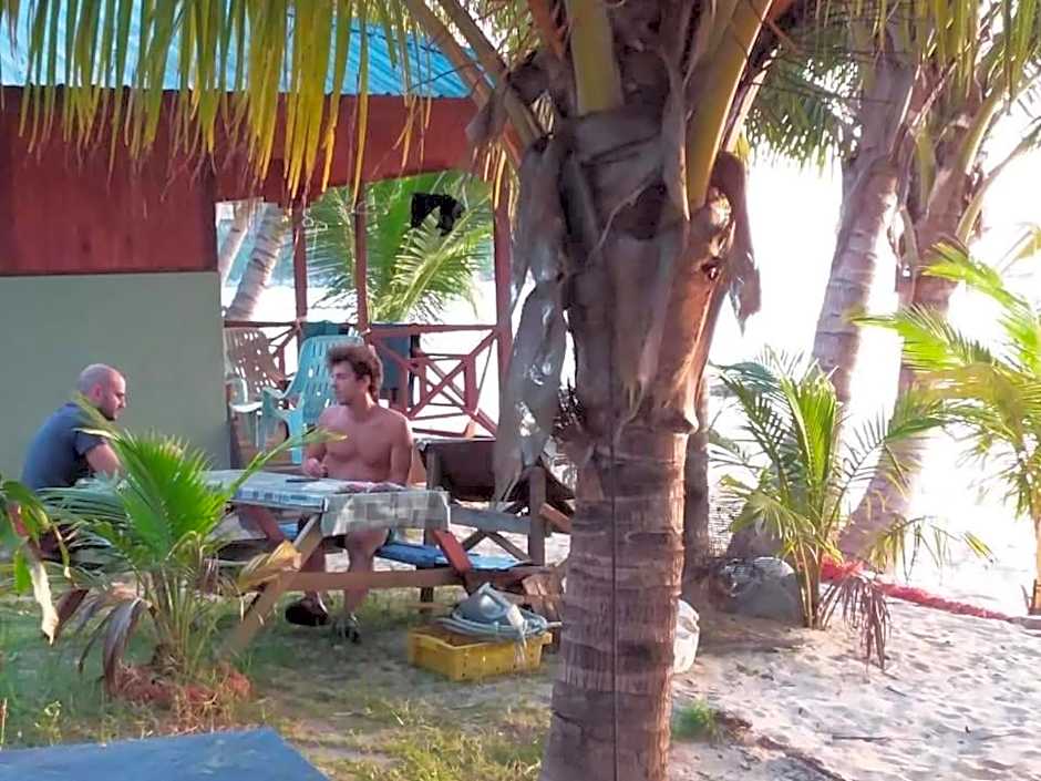 Ella's Place Salang Tioman