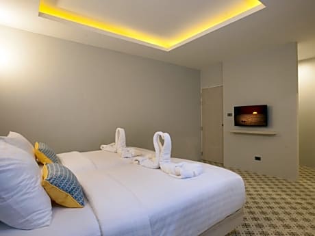 Nature Pine Residence