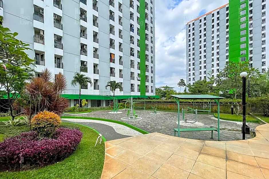 RedLiving Apartemen Green Lake View Ciputat - Farida Property 1 Tower E