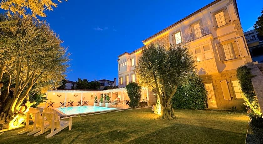 Peremere Alaçati Otel