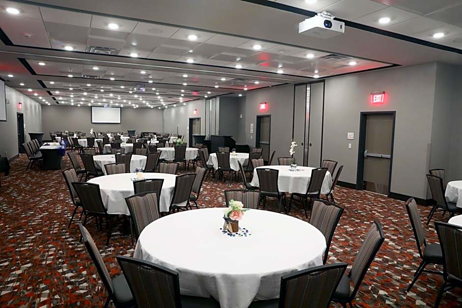 Holiday Inn & Suites Sioux Falls - Airport By IHG