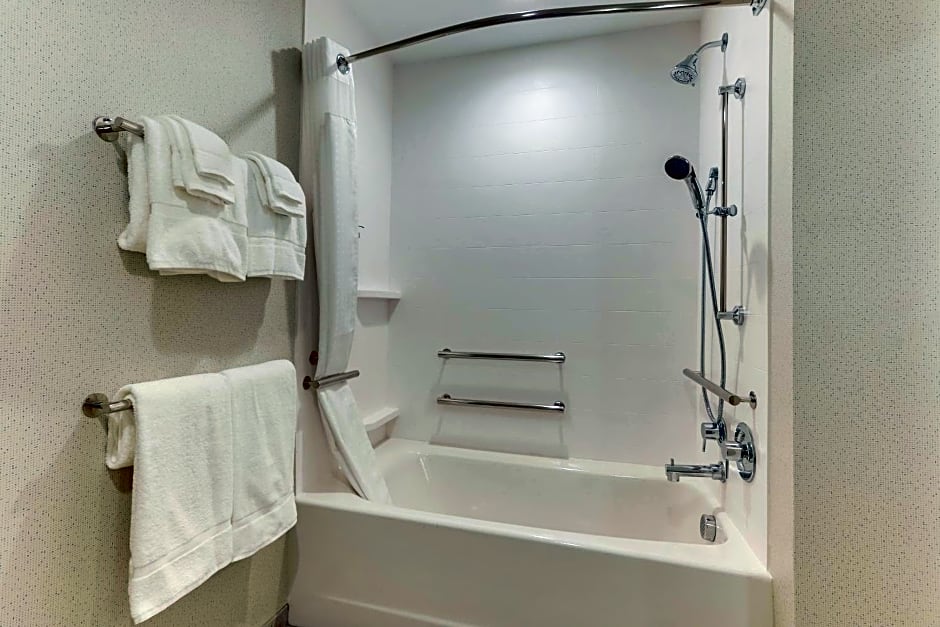 Holiday Inn Express & Suites Winston - Salem SW - Clemmons By IHG