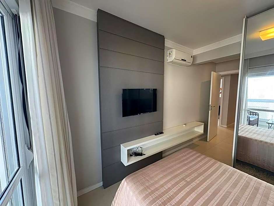 cód 55 - Apartamento no melhor condomínio da praia