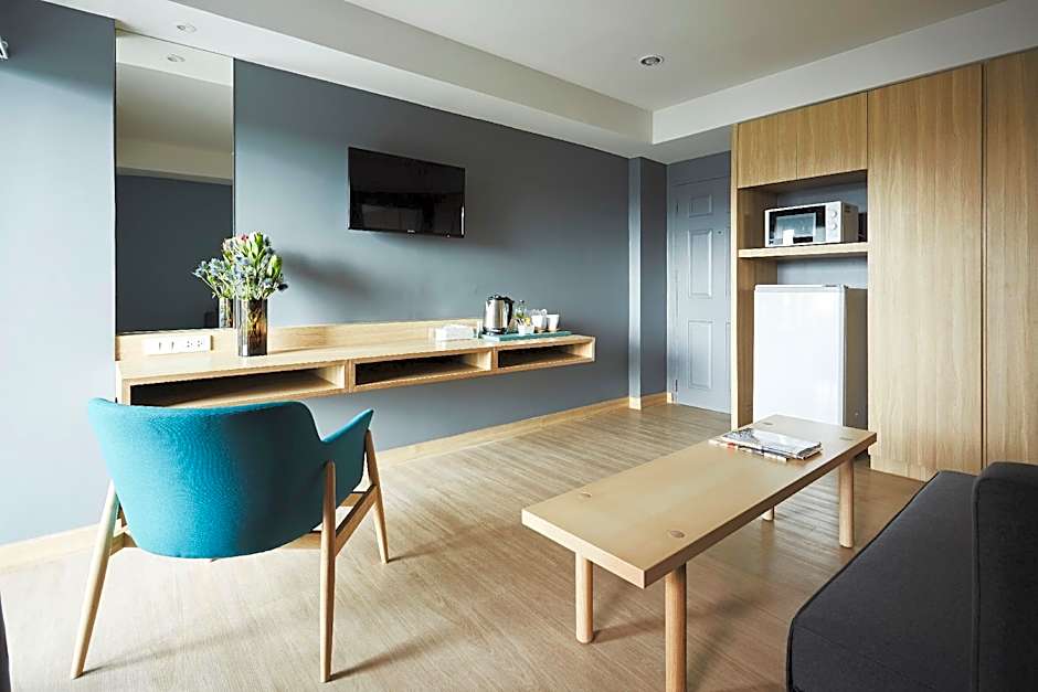 Theorie Hotel Sukhumvit 107 by SLH