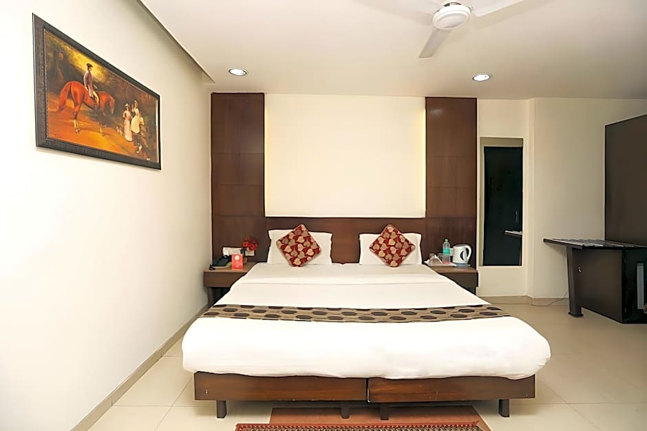 Super Hotel O Grand Peepal