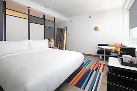 King Room - Hearing Accessible