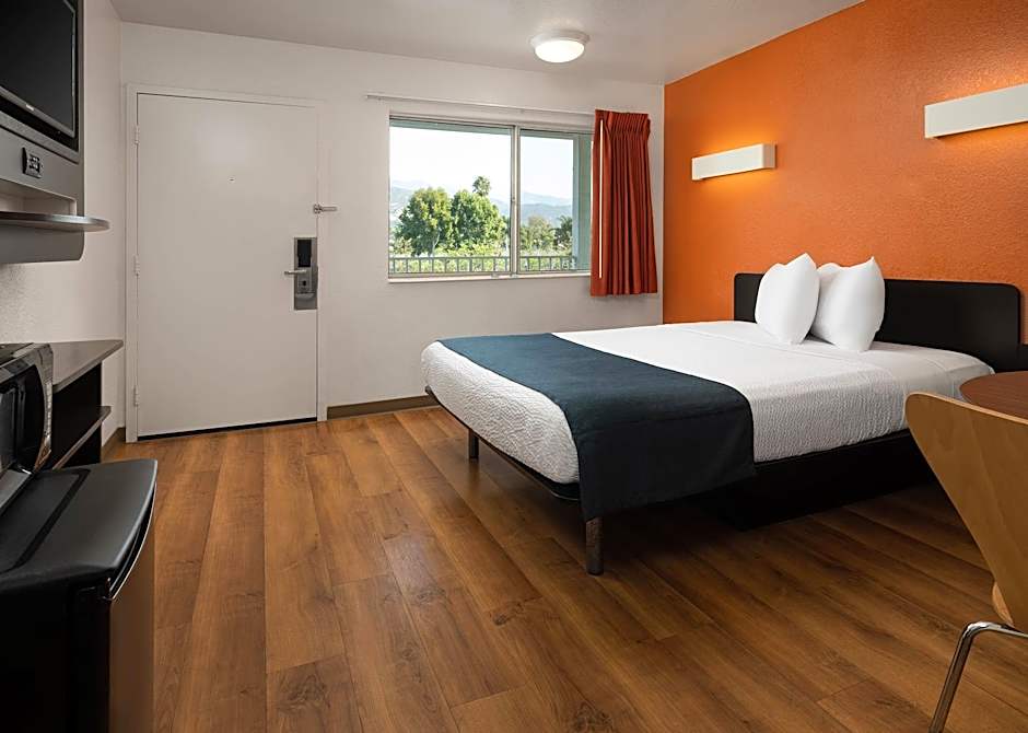 Motel 6-Carpinteria, CA - Santa Barbara - North