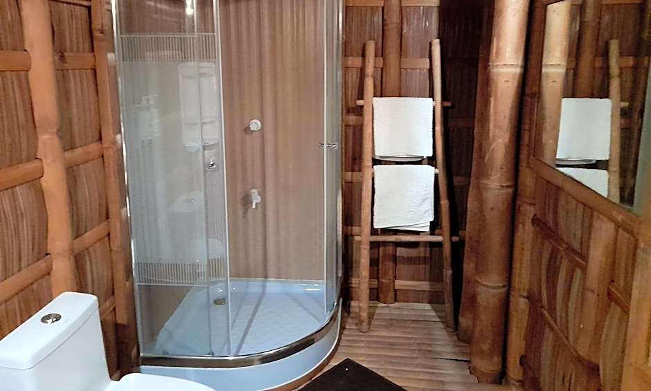 Kookoo's nest eco-lodge