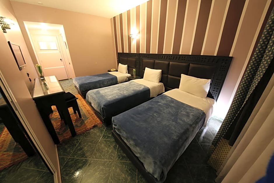 Hotel Akouas