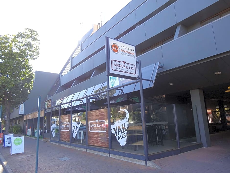 Comfort Hotel Adelaide Meridien