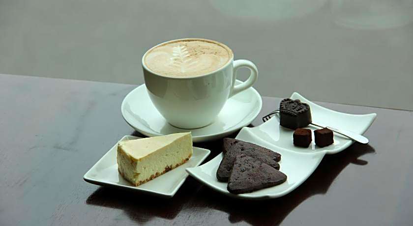 Sun Moon Lake Karuizawa Villa B&B