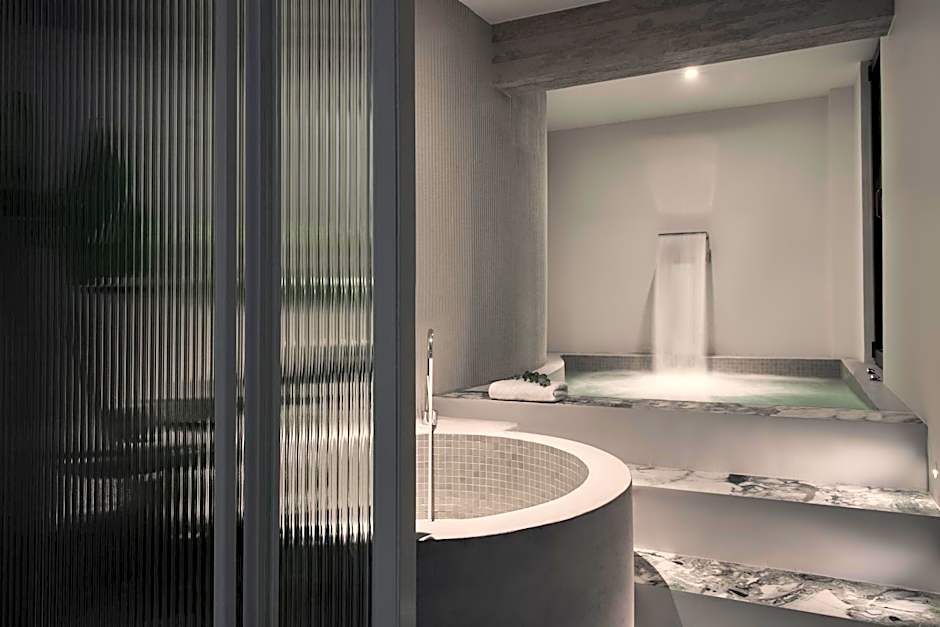 The Newel Metaxourgeio