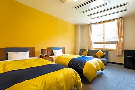 Twin Room with Private Bathroom