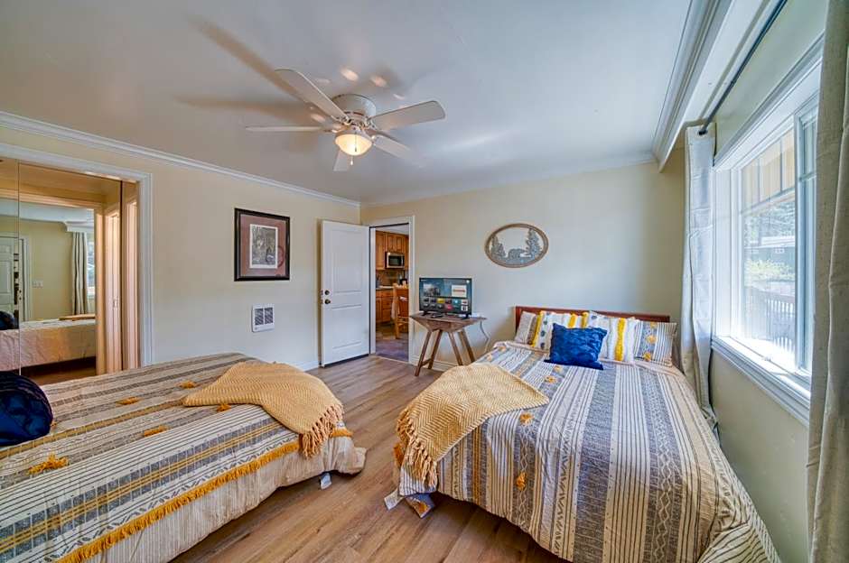 Moose and Maple Lodge