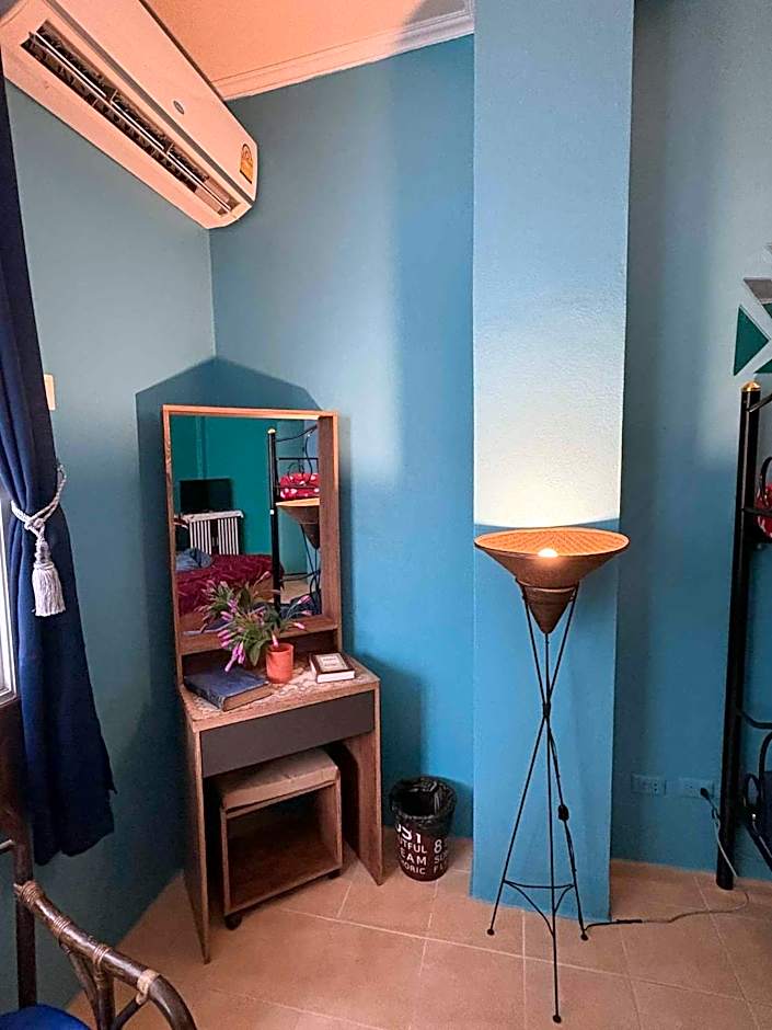 San Antonio Beach Guesthouse & Restaurant