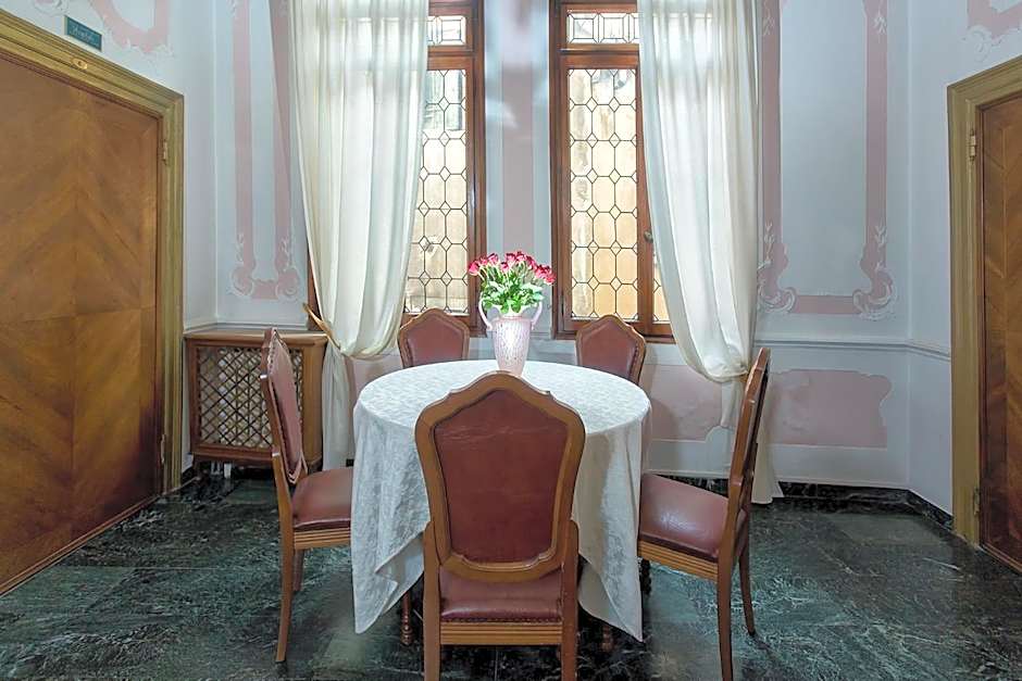 Hotel Mezzo Pozzo