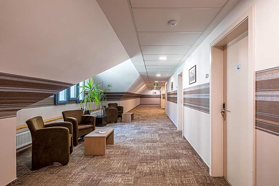 Erzsébet Királyné Szálloda