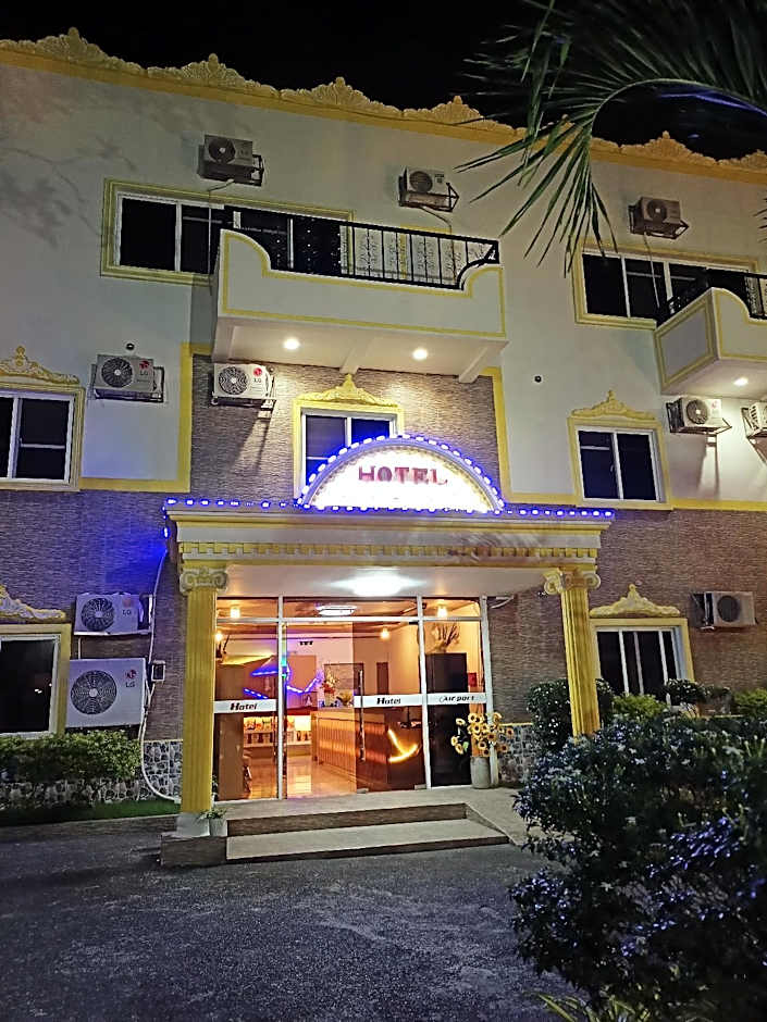 Photo 1 of 20 of Airport Hotel Clark