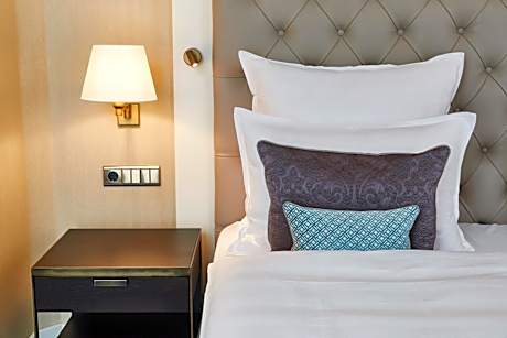 Suite with River View