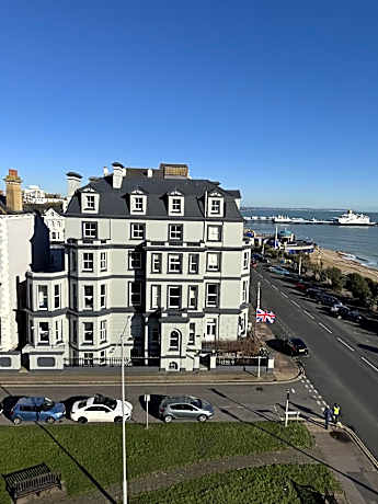 West Rocks Hotel