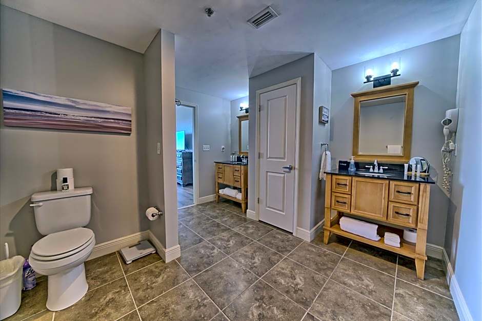 OCEAN FRONT CONDO w INCREDIBLE VIEWS