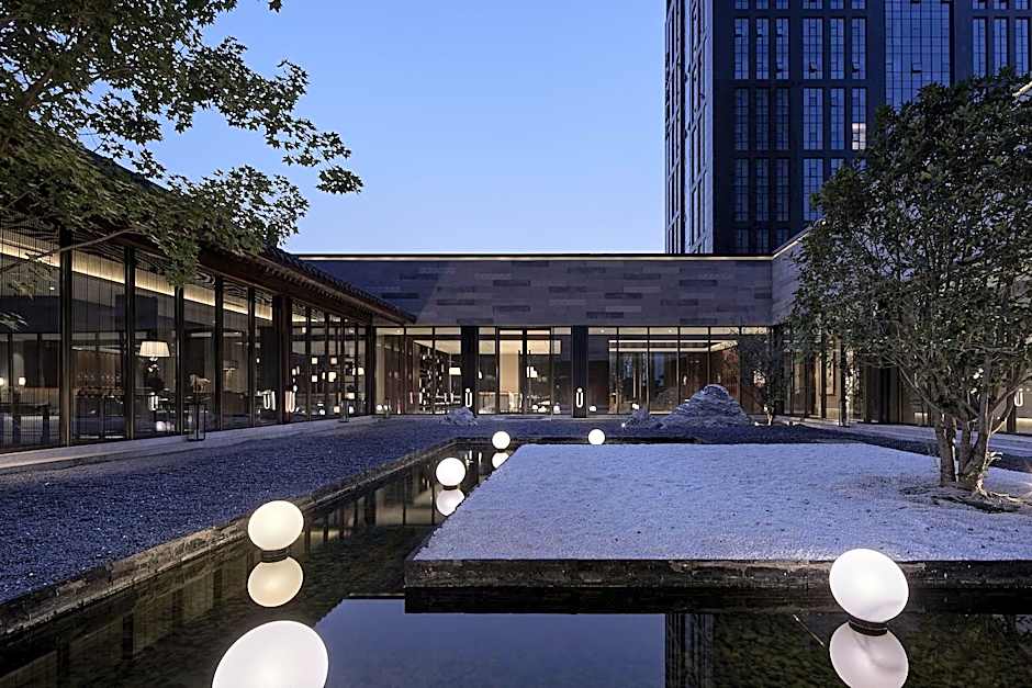 Ramada by Wyndham Luoyang Downtown