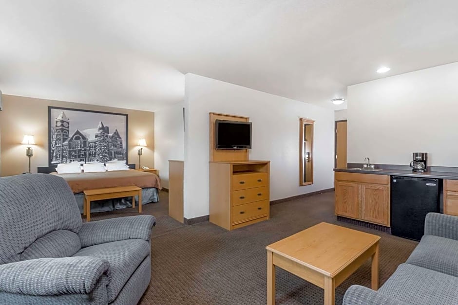 Super 8 by Wyndham Monroe WI