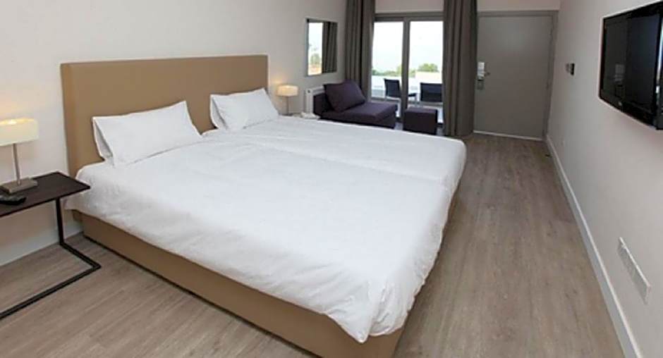 Droushia Heights Hotel