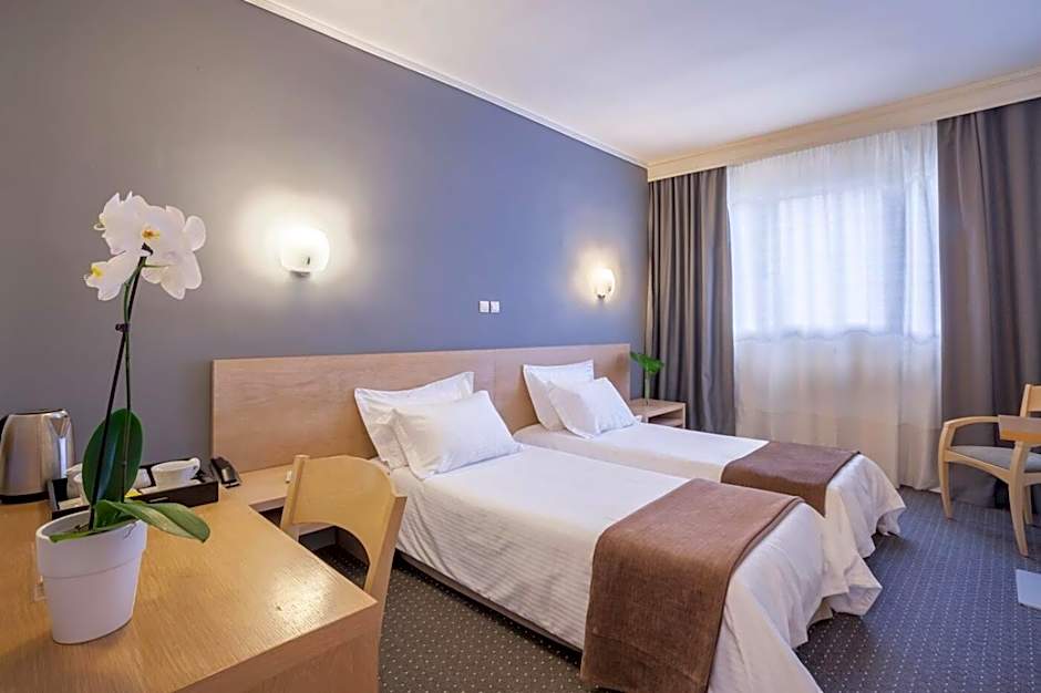 Zdjęcie 1 z 12 — 2 Beds