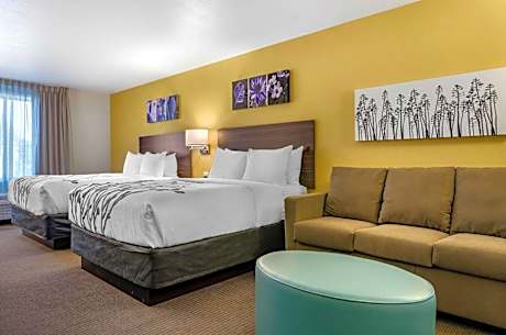 Standard Queen Room with Two Queen Beds and Bathtub - Accessible/Non-Smoking