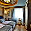 Real King Suite Hotel