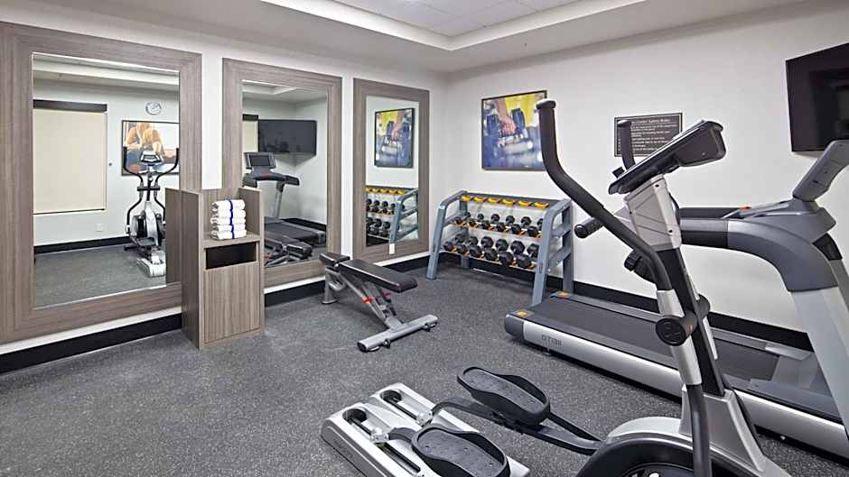 Best Western Green Oaks Inn & Suites