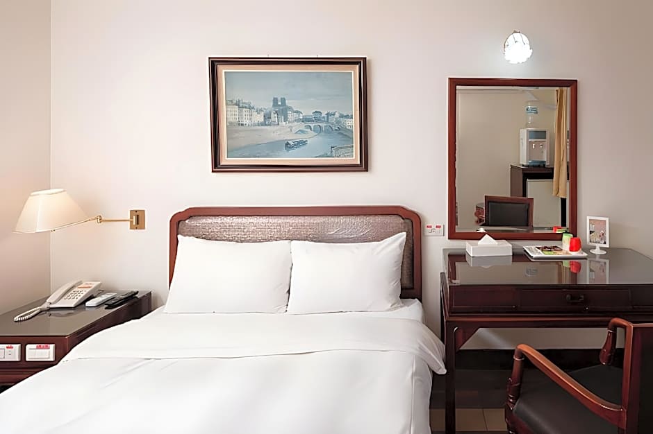 Peach Hotel