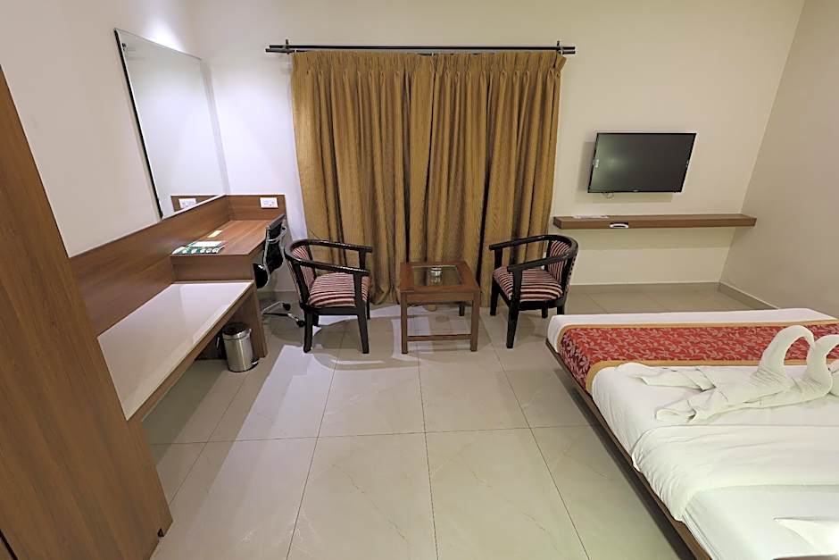 Hotel Abirami Residency