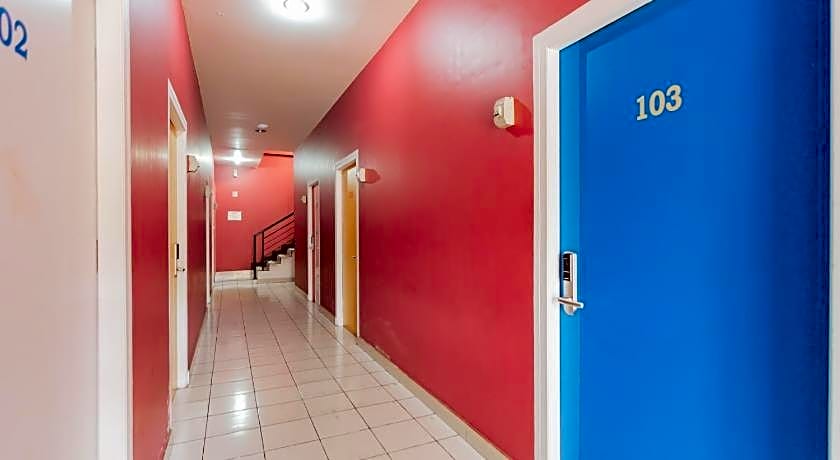 RedDoorz @ Komplek Pontianak Mall