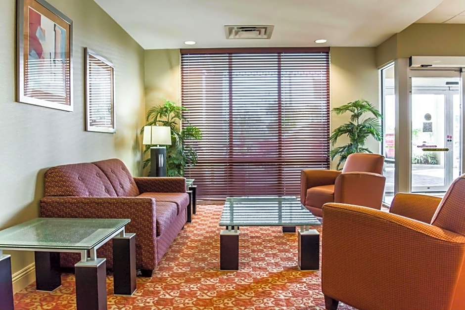 Comfort Suites Palm Bay - Melbourne