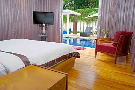 Private Villa with Swimming Pool