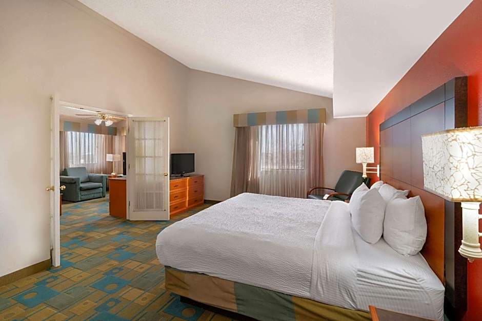 La Quinta Inn & Suites by Wyndham Cheyenne